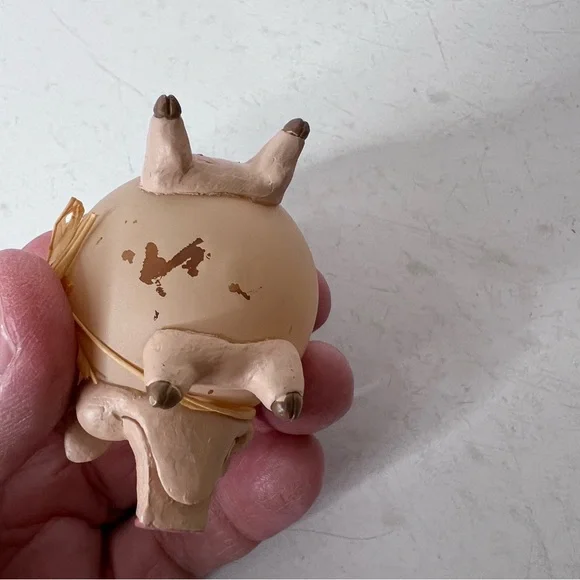 Pink Pig round ornament - Picture 6 of 12